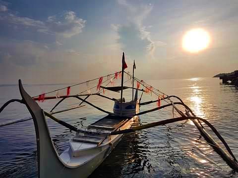 Indahnya Senja di Pulau Tinakareng, Pulau Perbatasan Indonesia