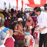 Presiden Jokowi Berikan Bantuan Modal Kerja Bagi Peserta PKH