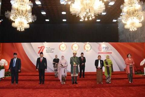 Wapres Kenakan Pakaian Adat Solo Hadiri Sidang Tahunan MPR