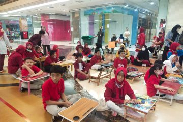 Lomba Menggambar Anak-anak Berkebutuhan Khusus Di Hari Kemerdekaan
