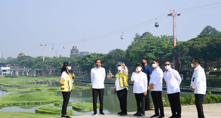 Presiden Joko Widodo Meninjau Perkembangan Renovasi TMII