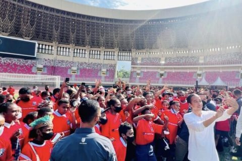 Presiden Jokowi Meluncurkan Papua Football Academy