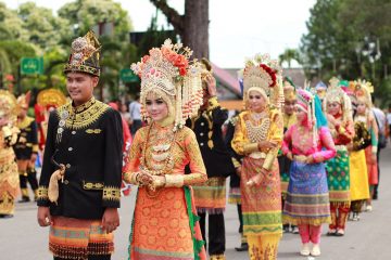 Festival Busana Adat