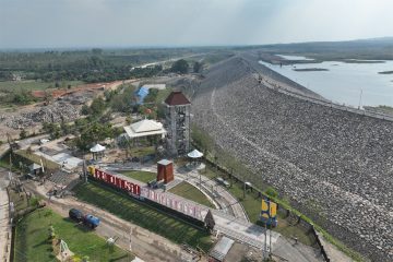 bendungan terpanjang Se Asia Tenggara