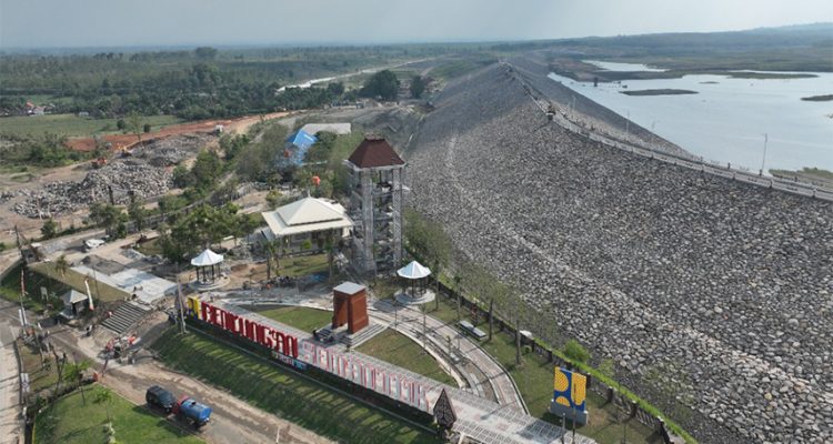 bendungan terpanjang Se Asia Tenggara