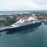 Kapal Wisata Laperouse Disambut Di Pelabuhan Benoa