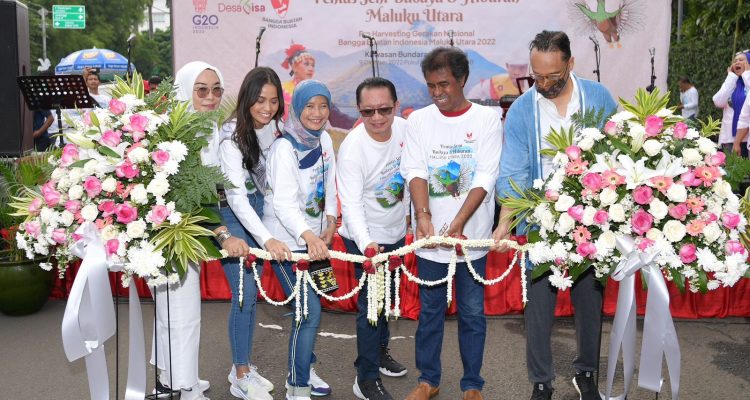 Pentas Seni Budaya Maluku Utara Sukseskan Gernas BBI