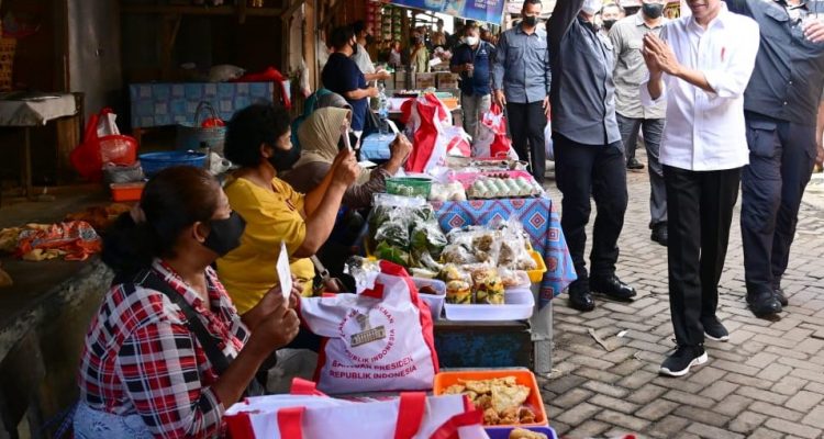 Presiden Kunjungi Pasar Malang Jiwan Colomadu