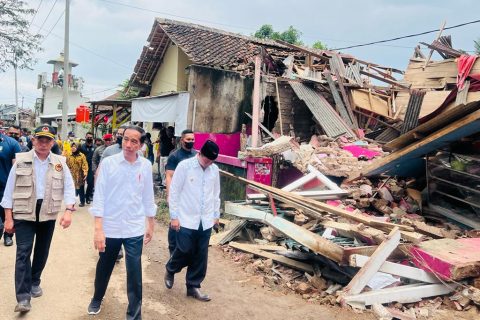 Presiden Meninjau Langsung Titik Pusat Gempa Cianjur