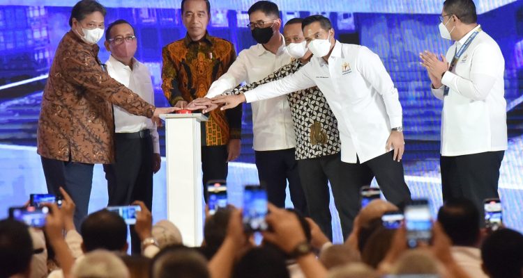 Presiden Jokowi Membuka Rapimnas Kadin Tahun 2022