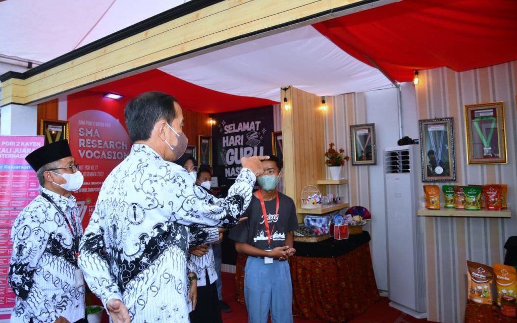 Presiden Jokowi Hadiri Puncak Peringatan HUT Ke-77 PGRI