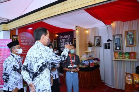 Presiden Jokowi Hadiri Puncak Peringatan HUT Ke-77 PGRI