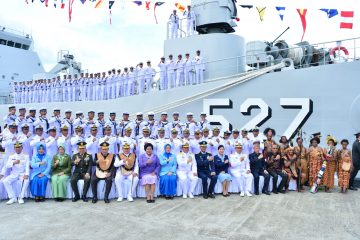 Kapal Angkut Tank Terbaru AL KRI Teluk Wondama (TWA) – 527