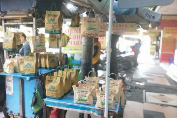 Penjual Wingko Babat di Jalan Pandanaran Semarang