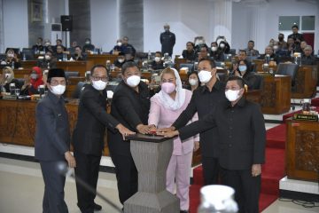 Pemkot Semarang Diminta Segera Atasi Jalan Rusak di Jalur Pantura