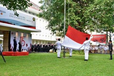 Kepemimpinan Indonesia di tingkat dunia pun terus berlanjut dengan keketuaannya dalam forum ASEAN di tahun 2023 yang efektif berlaku sejak tanggal 1 Januari 2023 yang lalu. Semangat Untuk Bangkit dan mempercepat pemulihan global pascapandemi juga dikobarkan di tingkat regional dengan mengusung tema "ASEAN Matters: Epicentrum of Growth".