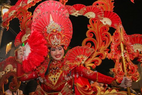 pemuda “Ini kan kolaborasi dari Kota Semarang dan Kemenparekraf, serta Dinas Kepemudaan, Olahraga dan Pariwisata (Jateng). Program ini juga satu kesatuan dengan program Pemerintah Provinsi Jateng untuk meningkatkan pertumbuhan ekonomi Jawa Tengah, dari sisi sektor ekonomi kreatif dan pariwisata,” kata Sumarno, seusai mengisi sambutan mewakili Gubernur Jateng Ganjar Pranowo, pada pembukaan kegiatan Semarak JejaKK, di Kota Lama Semarang