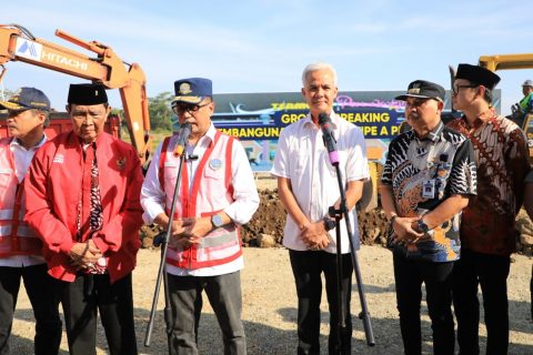Ganjar mengatakan, pembangunan Terminal Bus Tipe A Purworejo yang baru, diharapkan membantu mobilitas warga, khususnya di sekitar Purworejo. Sehingga perekonomian bisa menggeliat.