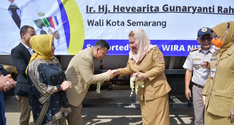 Ekspor Komoditi Porang dari Semarang