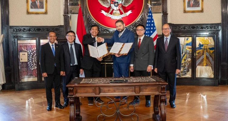 Investasi tersebut ditandai dengan penandatanganan nota kesepahaman Memorandum of Understanding (MoU) kerja sama antara PT KITB dengan PT. ATW Investasi Selaras mewakili SEG Solar Inc di event Hannover Messe pada bulan April lalu.