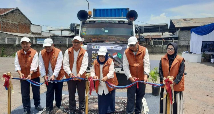 Ini menjadi prestasi tersendiri dari Kopi Wanoja Jabar yang untuk pertama kalinya berhasil melakukan ekspor secara mandiri, sekaligus menjadikan Kelompok Tani Wanoja menjadi agregator ekspor kopi Jabar.