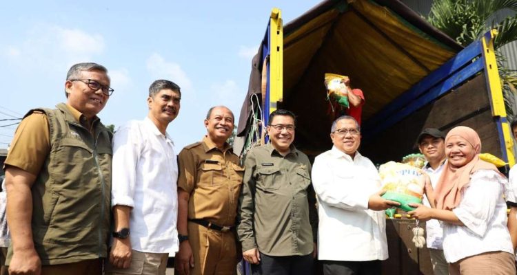 Kepala BPS Jabar Marsudijono mengatakan, inflasi y-on-y terjadi karena adanya kenaikan harga pada kelompok makanan, minuman, dan tembakau. Pada kelompok makanan, khususnya pada beras, telur, dan daging ayam.