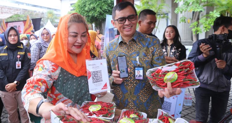 Kota Semarang menjadi kota dengan inflasi terendah dari seluruh kabupaten/kota pemantauan Indeks Harga Konsumen (IHK) di Jawa Tengah.