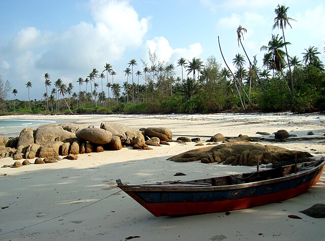 Pantai Trikora