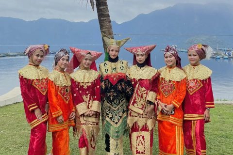 Kebahagiaan Penduduk Populasi Nagari Wisata Sungai Batang, Kabupaten Agam, Sumatera Barat. Indonesia DermawanPariwisata