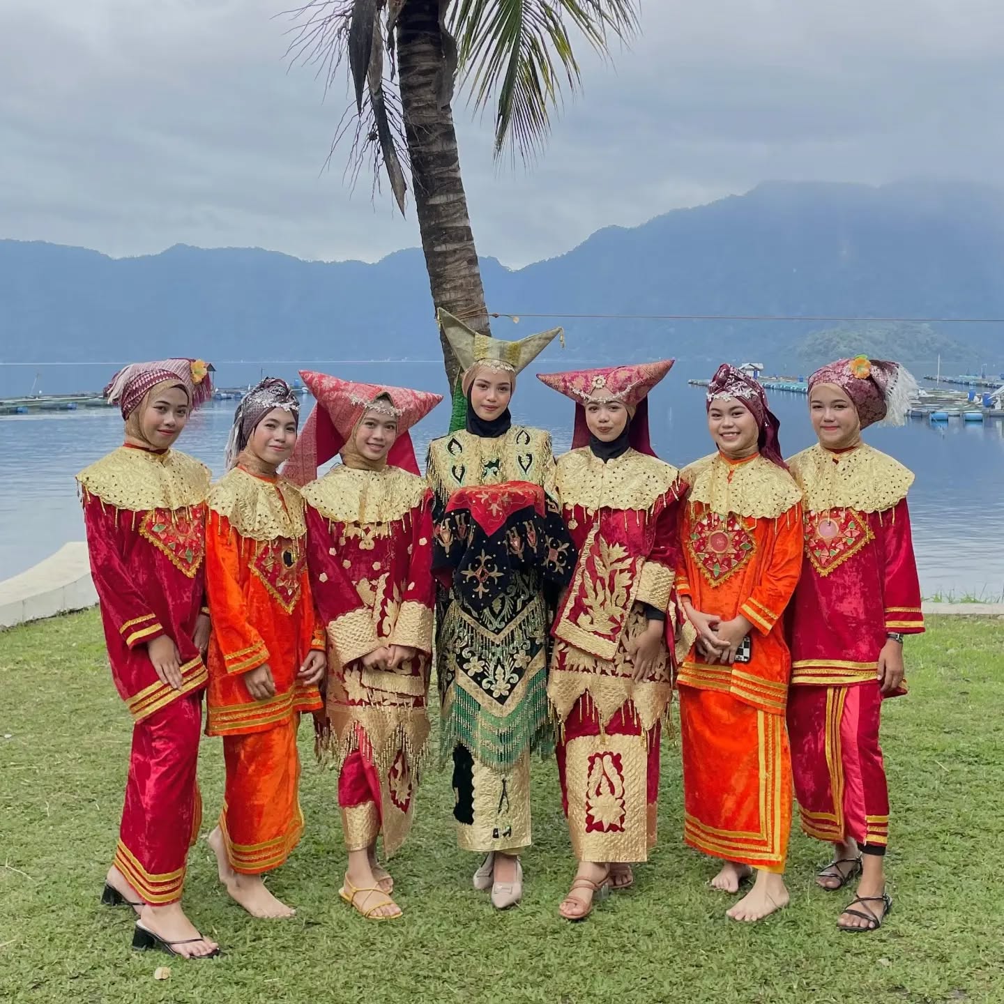 Penduduk Nagari Wisata Sungai Batang, Kabpaten Agam, Sumatera Barat