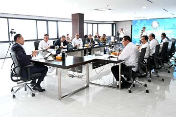 Dari berbagai program strategis yang tertuang dalam RPJMD Provinsi Gorontalo, enam program prioritas ini kami anggap sebagai yang paling mendesak untuk direalisasikan. Kami berharap dukungan penuh dari Bapak Menko, karena realisasi program-program ini diyakini akan membawa dampak signifikan terhadap peningkatan kesejahteraan masyarakat