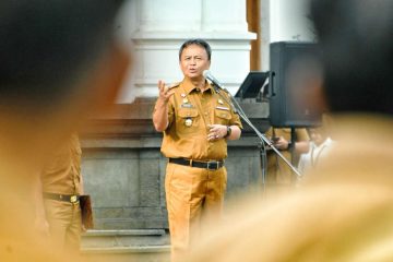 “Kita ingin Bandung kembali ramai dikunjungi wisatawan, baik dari dalam maupun luar negeri, seperti dulu saat Bandung dikenal sebagai Paris van Java,” tambahnya.