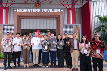 “Pasar dalam negeri kita besar, dengan hampir 300 juta penduduk dan kebutuhan sandang yang tinggi. Melindungi industri TPT berarti juga melindungi jutaan pekerja di sektor ini. Karena itu, kami memberikan berbagai insentif agar industri ini bisa terus berjalan,” jelas Agus.
