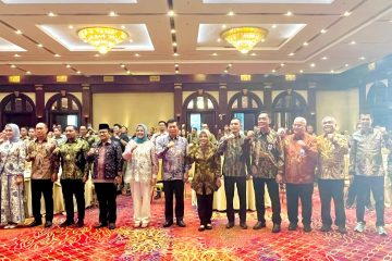 "SP2D Online ini akan sangat membantu proses pelaporan dan pembayaran keuangan daerah. Sistem ini lebih akuntabel, dan Gorontalo beruntung karena hanya menggunakan satu aplikasi, tidak pakai dua sistem seperti yang sempat dikhawatirkan,” ujar Idah.