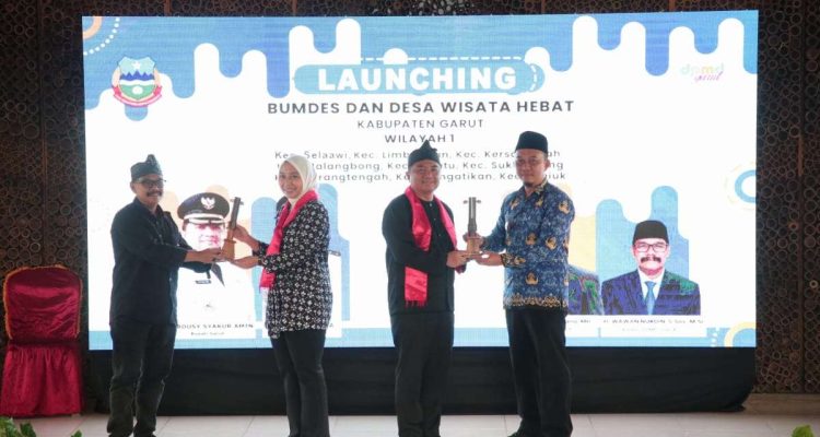 “BUMDes dan desa wisata ini harus terus didampingi dan dibina. Kita ingin desa-desa di Garut bisa tumbuh sesuai potensi masing-masing, tapi tetap kuat dan mandiri,” ujarnya.