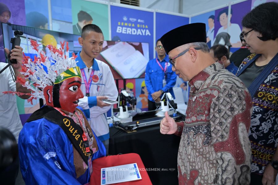 Kreasi Siswa SMK: Robot Betawi Modern Tampil Mengesankan di Ajang Nasional