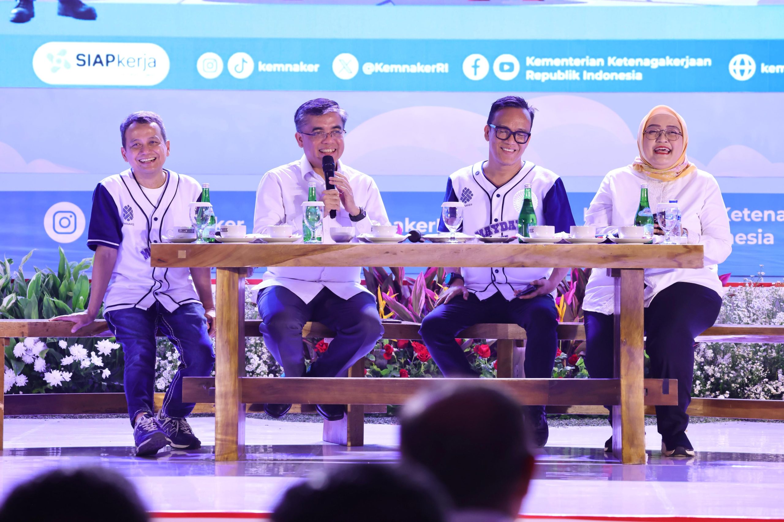 Hari Buruh 2025: Menaker Yassierli Serukan Sinergi Lintas Sektor untuk Masa Depan Dunia Kerja