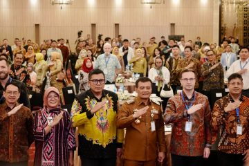 Lebih lanjut, Raman menjelaskan bahwa kehadirannya di forum ini merupakan bagian dari upaya penjajakan peluang investasi yang lebih luas. Ia menyebutkan bahwa sejumlah sektor potensial yang dapat dikembangkan bersama, antara lain bidang ketahanan pangan, penyediaan pupuk pertanian, produk susu dan turunannya, serta pembangunan rumah sakit berbasis ramah lingkungan.