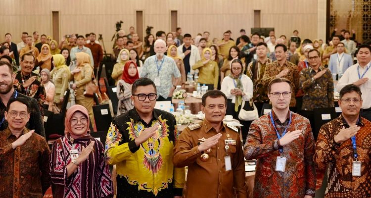 Lebih lanjut, Raman menjelaskan bahwa kehadirannya di forum ini merupakan bagian dari upaya penjajakan peluang investasi yang lebih luas. Ia menyebutkan bahwa sejumlah sektor potensial yang dapat dikembangkan bersama, antara lain bidang ketahanan pangan, penyediaan pupuk pertanian, produk susu dan turunannya, serta pembangunan rumah sakit berbasis ramah lingkungan.