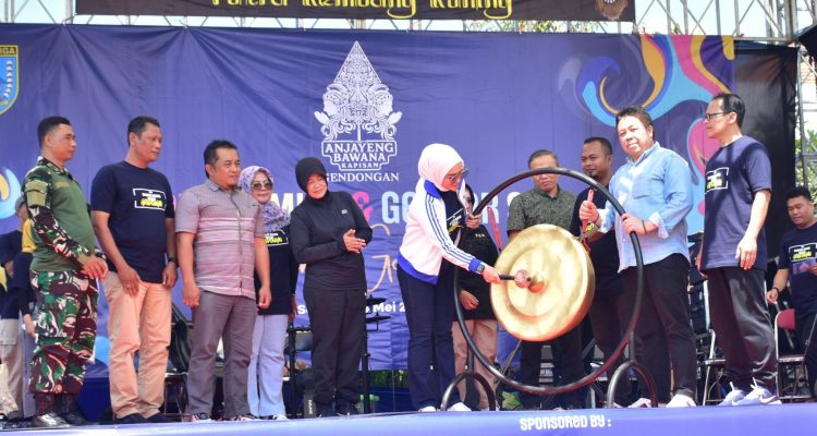 Sebanyak 37 pelaku Usaha Mikro, Kecil, dan Menengah (UMKM) dari berbagai sektor turut ambil bagian dalam bazaar ini. Mereka menampilkan aneka produk unggulan lokal yang menjadi kebanggaan masyarakat Salatiga. Di sisi lain, panggung seni budaya menyuguhkan pertunjukan menarik seperti Keroncong Senandung Empat Salatiga, Reog Krido Mudo Tamtomo, Drumblek Amekura, dan berbagai kesenian khas daerah lainnya, yang berhasil memikat perhatian pengunjung sekaligus menghidupkan semangat pelestarian budaya.