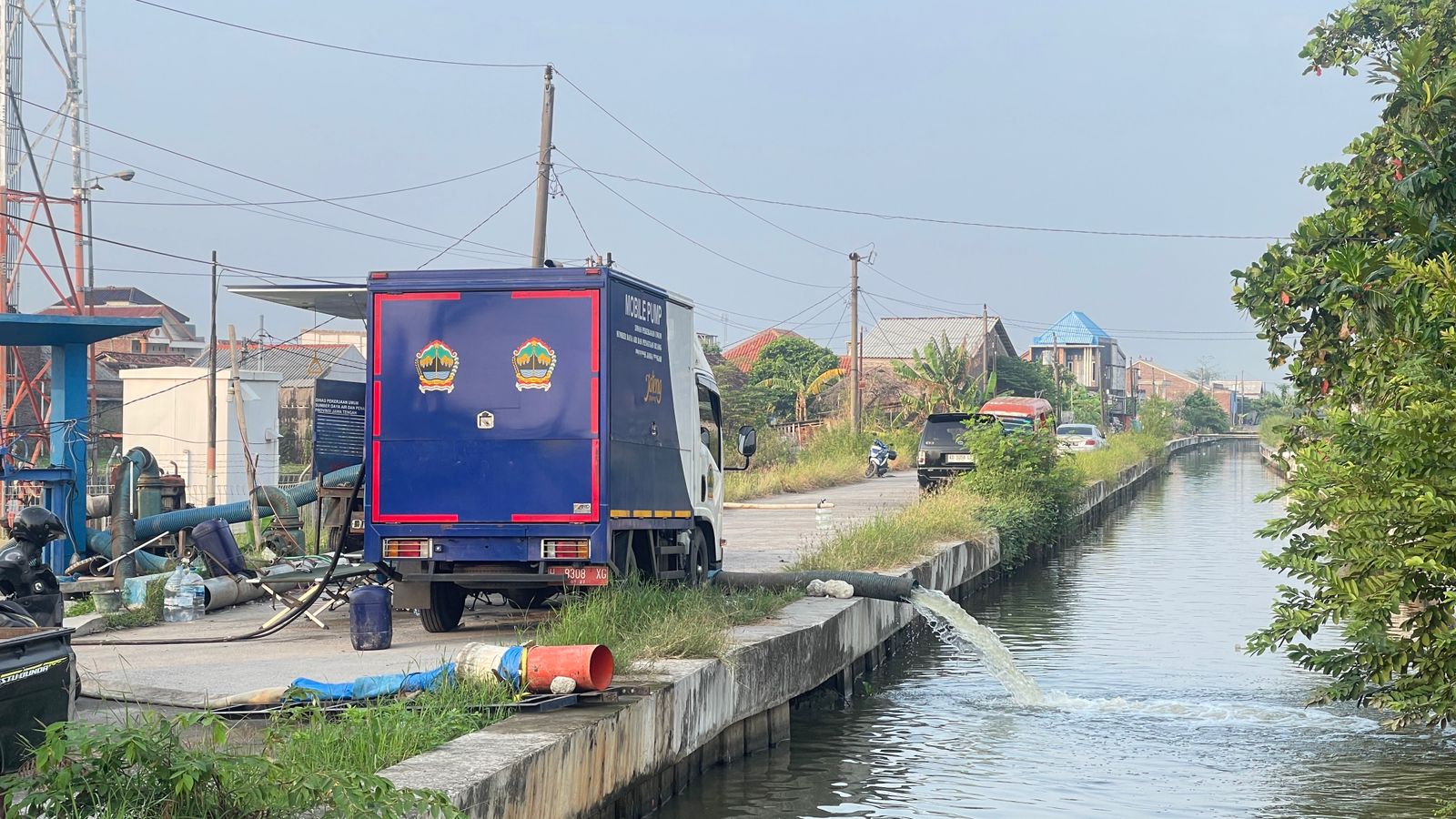 Pemprov Jateng Perbanyak Pompa Tangani Rob di Kabupaten Demak
