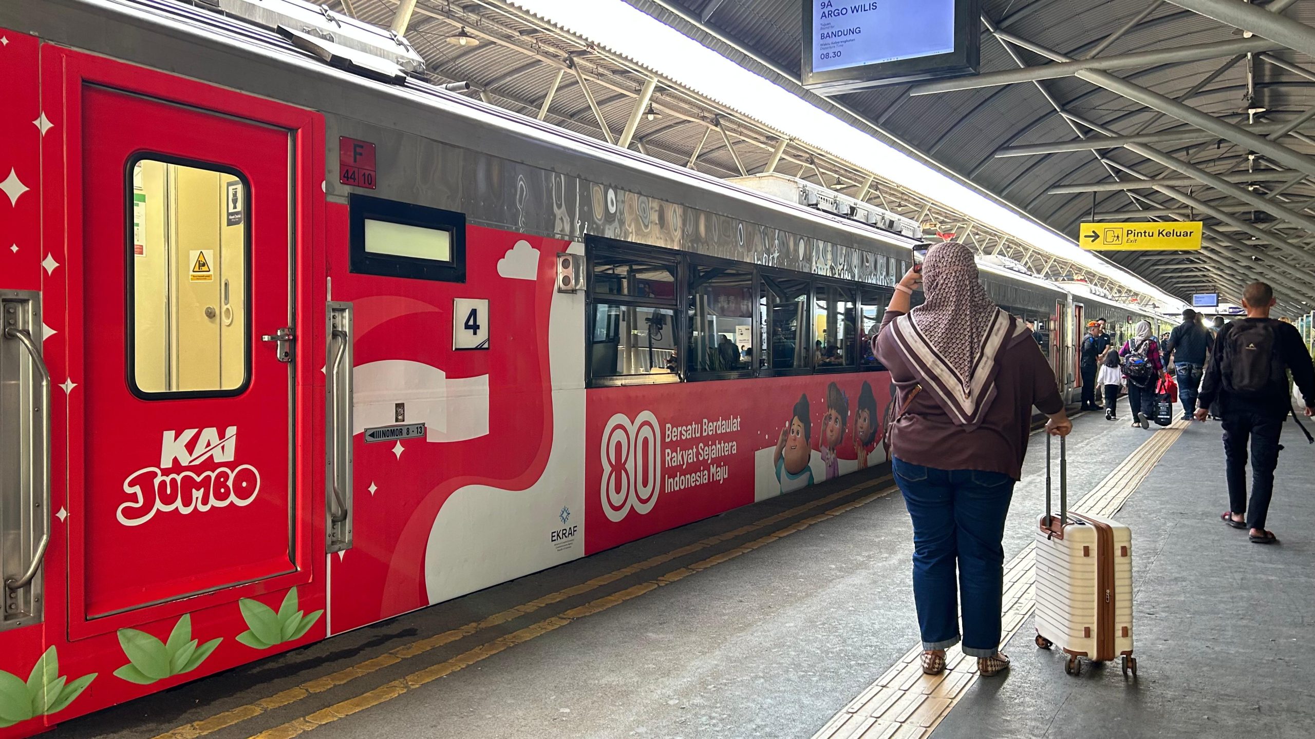 Jelang Libur Kemerdekaan, KAI Daop 8 Hadirkan Kereta Api Tambahan