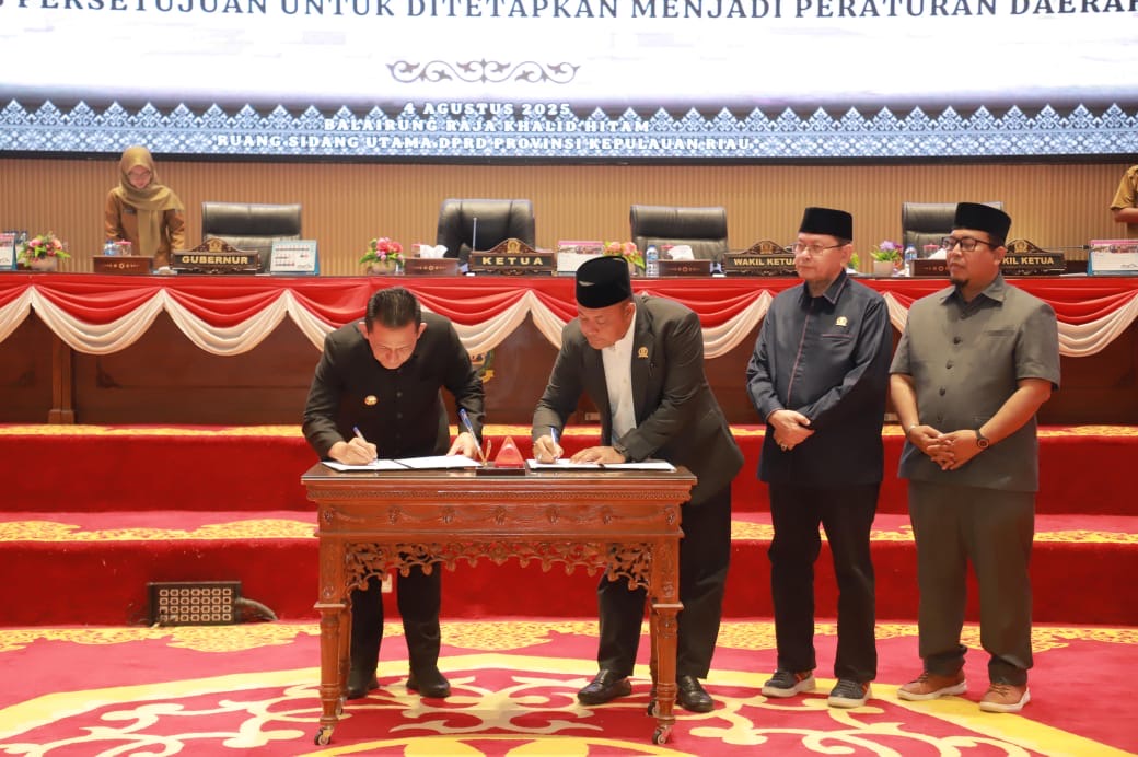 Pemprov dan DPRD Kepri Sahkan Perda Insentif dan Kemudahan Investasi