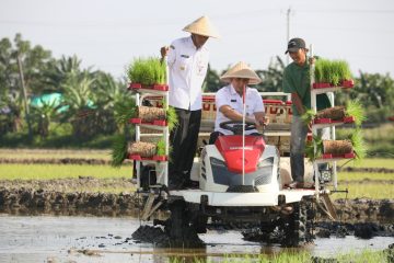 Pada kesempatan tersebut, Wakil Gubernur Taj Yasin mengatakan, upaya bersama dalam pemulihan lahan pertanian akan membuahkan hasil. Pada 3 Juli 2025 lalu, dia menyaksikan sendiri pengerjaan normalisasi aliran Sungai Pelayaran kurang lebih sepanjang 300 meter, di mana sungai itu menjadi penghubung antara aliran irigasi yang melintasi areal persawahan.