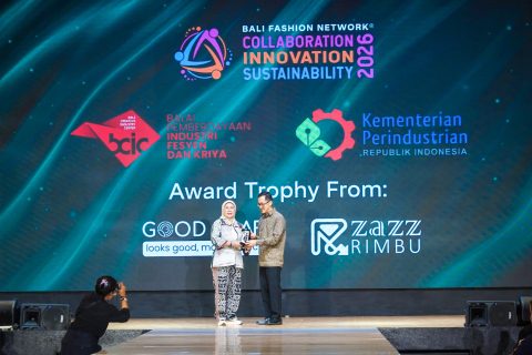 Agus juga menekankan pentingnya peningkatan nilai tambah produk, daya saing ekspor, serta penguatan ekosistem inovasi dan kewirausahaan di sektor fesyen. “Kemenperin berkomitmen menghadirkan kebijakan yang mendukung pelaku industri, termasuk bantuan teknologi, pembiayaan, dan promosi produk di tingkat nasional maupun global,” ujarnya.