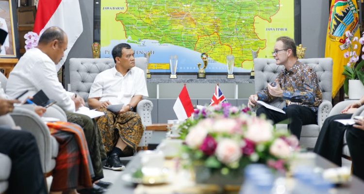 Dalam kunjungannya, Dubes Jermey menjelaskan bahwa agenda ini merupakan bagian dari program Pop-Up Embassy. Tujuannya adalah untuk mendengarkan langsung pandangan masyarakat lokal dan melihat dampak nyata dari kerja sama Inggris–Indonesia.