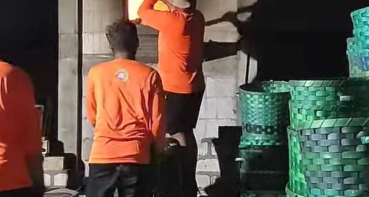 Desa Meteseh di Kecamatan Kaliori, Kabupaten Rembang, menjadi salah satu contoh sukses dalam pengelolaan sampah berbasis inovasi lokal. Lewat alat pengolah sampah bernama Insana (Inseminator Sampah Sederhana), desa ini mampu mengurangi pencemaran lingkungan sekaligus mendapatkan manfaat ekonomi dari sampah rumah tangga