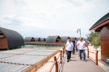 Gubernur Banten Andra Soni menegaskan optimisme bahwa Provinsi Banten siap menjadi tujuan utama wisata nasional. Dengan lokasi strategis dekat Jakarta serta kekayaan alam yang mencakup pegunungan, pantai, hingga gugusan pulau, Banten dinilai memiliki peluang besar menjadi pusat pariwisata di wilayah barat Pulau Jawa.