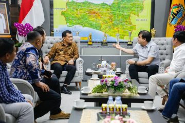 Perwakilan investor Dubai, Talal Ourfali, menjelaskan bahwa pihaknya melihat potensi besar pada industri pupuk Indonesia, khususnya urea, yang permintaannya terus meningkat. Karena itulah, investor dari Dubai menyatakan kesiapan untuk memulai pembangunan pabrik dalam waktu dekat.