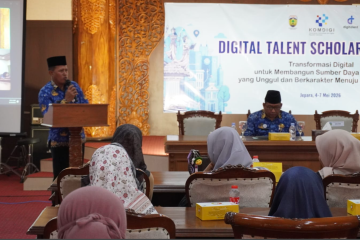 Dalam sambutannya, Sridana Paminta menegaskan bahwa transformasi digital saat ini berkembang sangat cepat dan telah mengubah berbagai aspek kehidupan, mulai dari pola kerja hingga sistem pelayanan publik. Karena itu, peningkatan kualitas SDM dinilai menjadi faktor utama dalam memperkuat daya saing daerah.